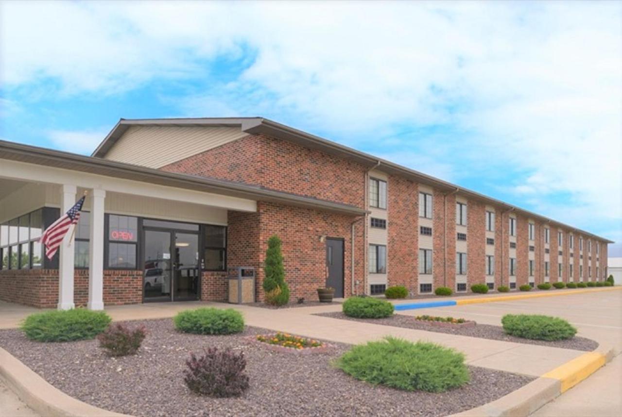 Fairbridge Inn Express Monroe City Exterior foto